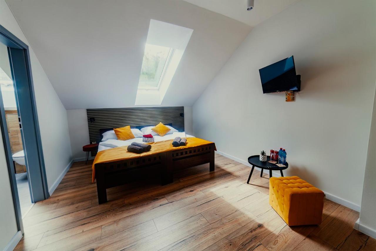 Bird House Hotel Prešov Екстериор снимка