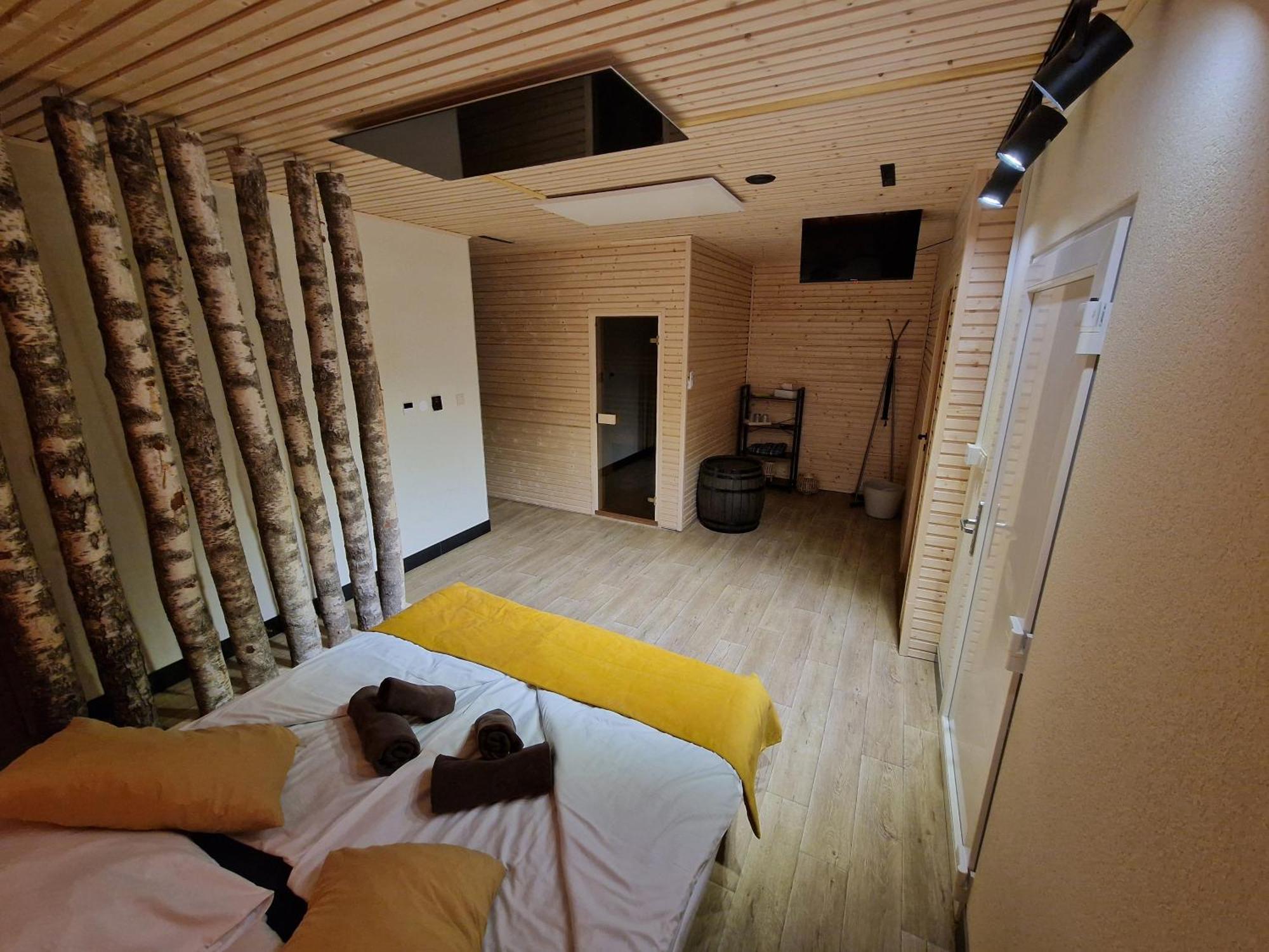 Bird House Hotel Prešov Екстериор снимка