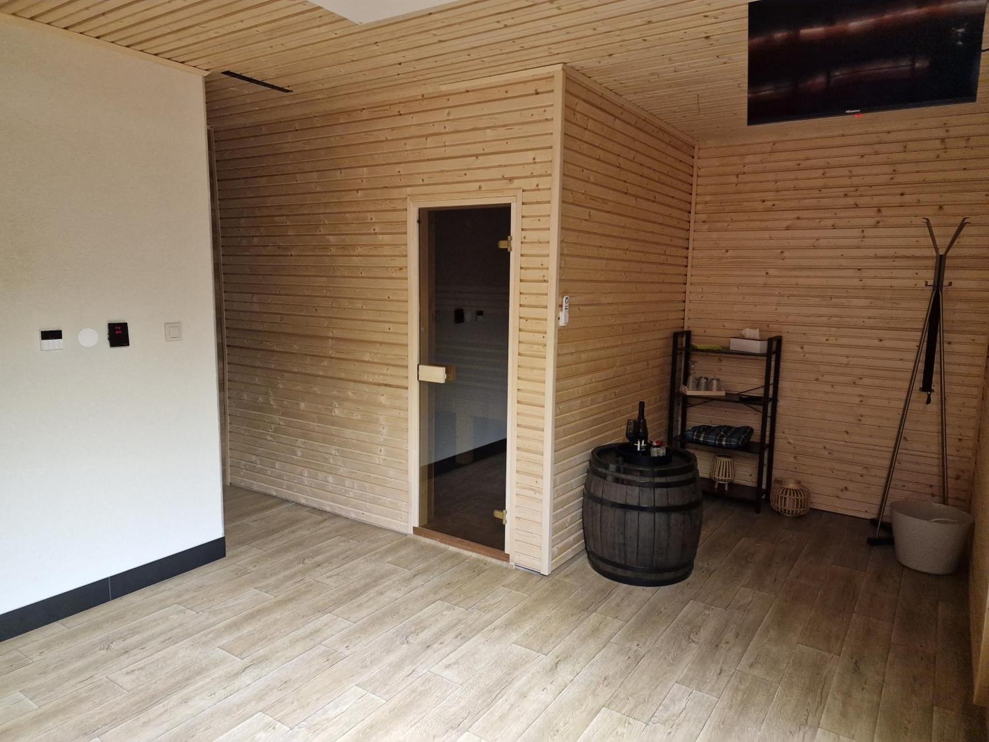 Bird House Hotel Prešov Екстериор снимка